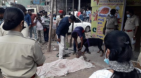 'வில்லியனூரில் தலையில் பாறாங்கல்லை போட்டு முதியவர் படுகாலை' - புதுச்சேரி போலீஸ் விசாரணை