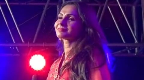 சேலம் கோயில் விழாவில் நடனமாட வற்புறுத்திய ரசிகர்கள்: கடுப்பான நடிகை ஆண்ட்ரியா