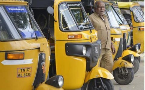 ஆட்டோக்களில் எலெக்ட்ரானிக் மீட்டர் கட்டாயம் - தமிழக அரசுக்கு உயர் நீதிமன்றம் உத்தரவு