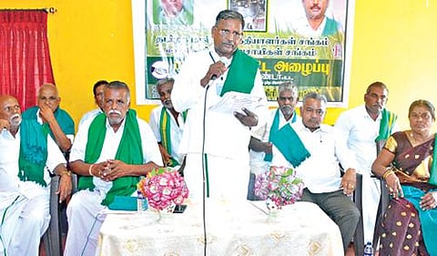 கிருஷ்ணகிரியில் நடந்த தமிழக பால் உற்பத்தியாளர்கள் சங்கத்தின் மகாசபைக் கூட்டத்தில மாநிலத் தலைவர் ராமகவுண்டர் பேசினார்.