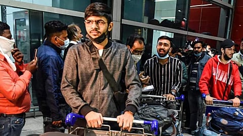 உக்ரைனில் இருந்து திரும்பிய மாணவர்களுக்கு - கல்லூரிகளில் சேர்க்கை - கல்வி நிறுவனங்களுக்கு ஏஐசிடிஇ அறிவுறுத்தல்