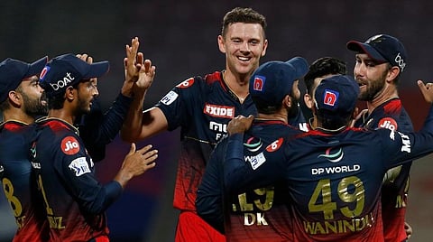 IPL 2022 | ஹேசில்வுட் வேகத்தில் வீழ்ந்த லக்னோ - 5வது வெற்றியை பதிவு செய்த பெங்களூரு அணி