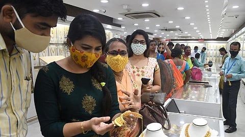 தங்கம் விலை ஒரே நாளில் பவுனுக்கு ரூ.544 சரிவு: இன்றைய நிலவரம்