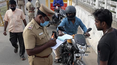 முகக்கவசம் அணியாவிடில் ரூ.500 அபராதம் மீண்டும் அமல்: தமிழக சுகாதாரத்துறை செயலாளர் ராதாகிருஷ்ணன் தகவல்