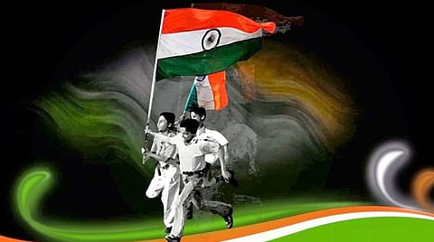 தேசியக் கொடியின் கண்ணியத்தைக் காக்க நம்மை அழைக்கும் SaveIndianNationalFlag ஹேஷ்டேக்