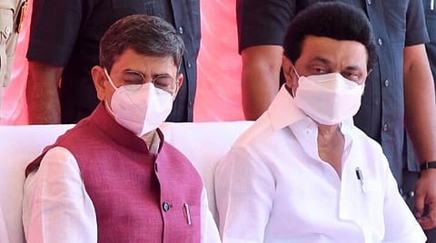 குஜராத் மாடல் | 'ஆளுநர் இடத்தில் அரசு' - துணை வேந்தர் நியமனத்தில் நிகழப்போகும் மாற்றங்கள் என்னென்ன?