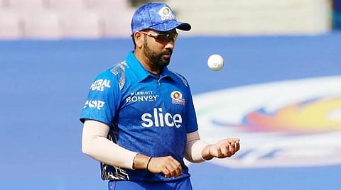 IPL 2022 | ரோகித் மனதளவில் உடைந்து போயுள்ளார் - இயன் பிஷப்