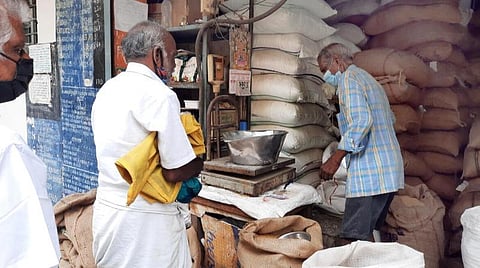 நியாயவிலைக்கடைகளில் தரமான பொருட்கள் வழங்குவதை உறுதி செய்ய கண்காணிப்பு குழு - தமிழக அரசு