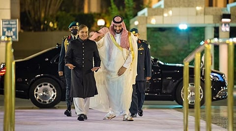 ரூ.61 ஆயிரம் கோடி நிதியுதவி: கடன் வாங்க சவுதியில் காத்திருக்கும் பாகிஸ்தான் நிதியமைச்சர்