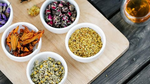 சேர்த்தலும் தவிர்த்தலும் | கோடை கால உடல்நலனுக்கு ஆயுர்வேத மருத்துவ வழிகாட்டுதல்கள்