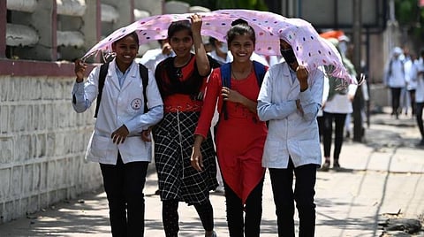 தமிழகத்தில் 11 இடங்களில் சதமடித்த வெயில்