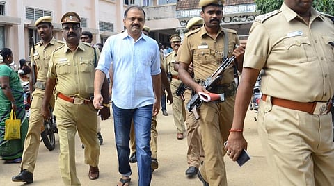 குடியரசுத் தலைவரும், ஆளுநரும் சட்டத்துக்கு உட்பட்டவர்கள்தான் - பேரறிவாளன் விடுதலை விவகாரத்தில் மத்திய அரசுக்கு உச்ச நீதிமன்றம் கெடு