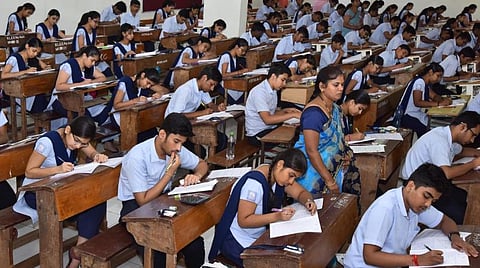 10, 12 பொதுத் தேர்வுகள்: தேர்வு எழுதுவதை எளிதாக்கும் வழிகள்