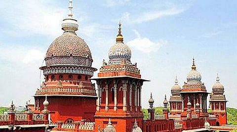 புதுச்சேரி | சட்டவிரோத பேனர்களை அகற்ற உயர் நீதிமன்றம் உத்தரவு