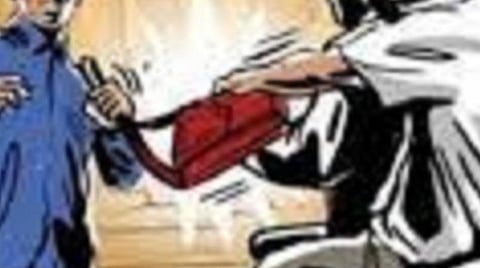 திருநின்றவூர் | ரூ.50 கீழே விழுந்துள்ளதாக கவனத்தை திசைத் திருப்பி ரூ.1 லட்சம் ரொக்கம் கொள்ளை