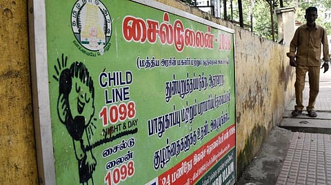 கடந்த ஓராண்டில் குழந்தைகள் உதவி எண்ணான 1098-க்கு 15,246 அழைப்புகள்: தமிழக அரசு தகவல் 