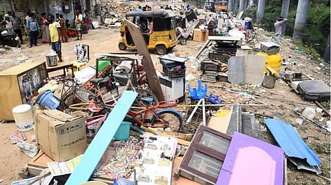 சென்னை ராஜா அண்ணாமலைபுரத்தில் அப்புறப்படுத்தப்பட்ட நிலையில் இளங்கோ தெரு குடியிருப்புகள்