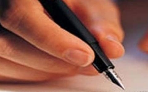 சிவகங்கை மாவட்ட அரசுப் பள்ளிகளில் ஒரு வினாத்தாளை வைத்து 3 மாணவர்கள் தேர்வு எழுதும் நிலை: கல்வியாளர்கள், பெற்றோர் அதிர்ச்சி