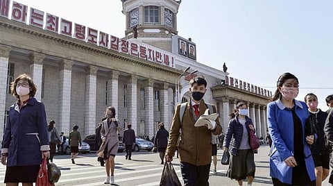 3 நாளில் 8 லட்சம் பேருக்கு கரோனா தொற்று: தவிக்கிறது வட கொரியா