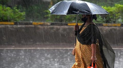 தமிழகத்தில் 4 நாட்கள் கனமழைக்கு வாய்ப்பு: வானிலை ஆய்வு மையம் தகவல்