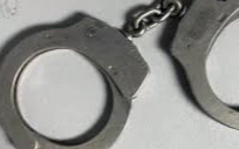 சிறப்பு காவல் உதவி ஆய்வாளர் மகன் உட்பட 5 பேர் கஞ்சா விற்றதாக கைது