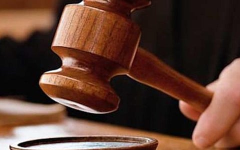 மதுரை | வேலை வாங்கி தருவதாக ரூ.7.38 லட்சம் பறிப்பு: அரசு பள்ளி ஆசிரியை உட்பட 2 பேர் மீது வழக்கு