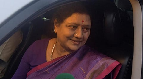 பஞ்சு, நூல் விலையைக் கட்டுப்படுத்த மத்திய அரசு நடவடிக்கை எடுக்க வேண்டும்: சசிகலா