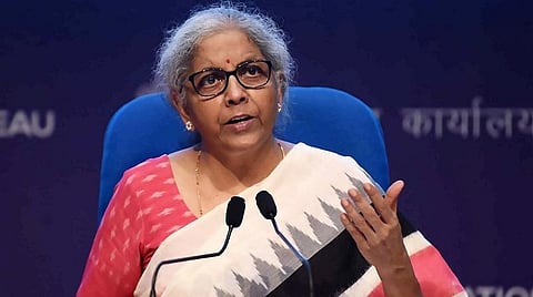 பெட்ரோல், டீசல் விலை குறைப்பு முதல் கேஸ் மானியம் வரை: நிர்மலா சீதாராமனின் 5 அறிவிப்புகள்