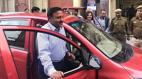 மாதந்தோறும் வழங்கும் சலுகைகளை கைவிட தேர்தல் ஆணையர்கள் முடிவு