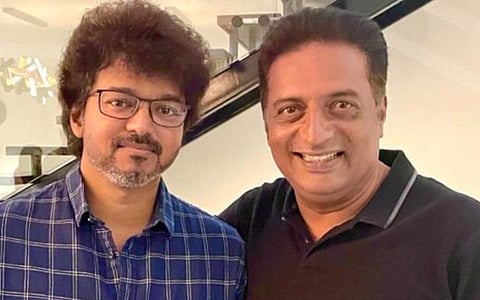 'ஹாய் செல்லங்களா' - நடிகர் விஜய் உடன் இருக்கும் படத்தை பகிர்ந்த பிரகாஷ் ராஜ்