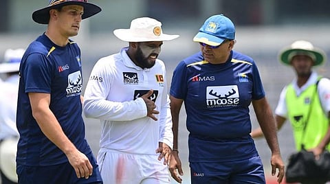 SL vs BAN டெஸ்ட் | ஆடுகளத்தில் இலங்கை வீரர் குசல் மெண்டிஸுக்கு நெஞ்சு வலி; மருத்துவமனையில் அனுமதி