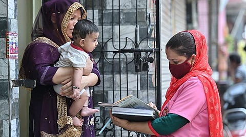 WHO-ன் ‘குளோபல் ஹெல்த் லீடர்ஸ்’ விருதால் அங்கீகாரம்... யார் இந்த ஆஷா பணியாளர்கள்?