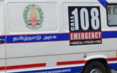 பிச்சையெடுத்த பணத்தை ஆம்புலன்ஸில் தவறவிட்ட மூதாட்டி: பணத்தை ஒப்படைத்த ஊழியருக்கு பாராட்டு