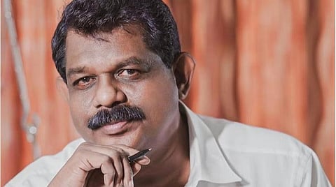 வகுப்பறைகளாக மாறும் பழைய பேருந்துகள்!