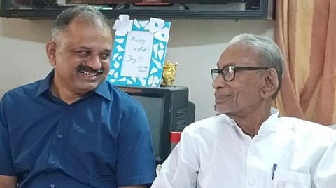 பழ.நெடுமாறனுடன் பேரறிவாளன் சந்திப்பு