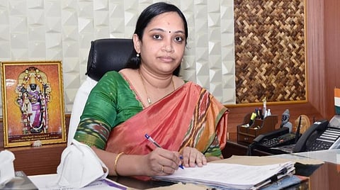 மாவட்ட ஆட்சியர் மா.ஆர்த்தி