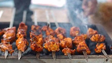 இறைச்சி உண்ணும் இந்தியர்களின் எண்ணிக்கை அதிகரிப்பு: தேசிய குடும்ப சுகாதார ஆய்வில் தகவல்