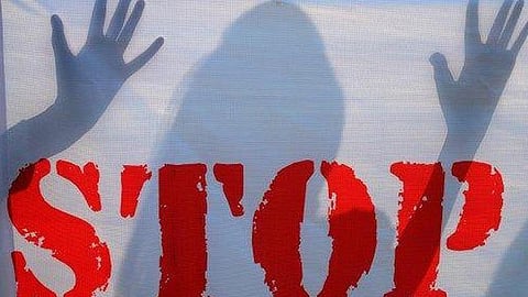 ஆக்ரா மதரஸாவில் சிறுமி பாலியல் பலாத்காரம்: போக்ஸோ வழக்கு பதிவு; மவுலானா தலைமறைவு