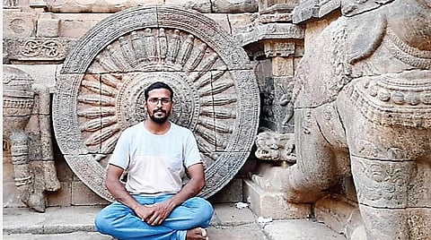 நூல் வெளி: வாசகர்களுடன் ஒரு புனைவு விளையாட்டு