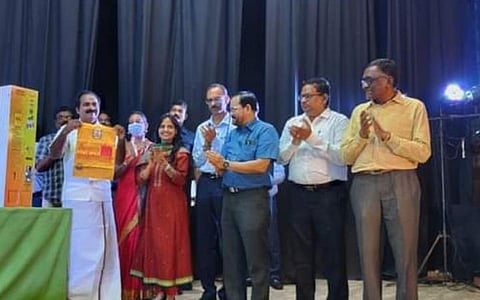 ரூ.10 செலுத்தினால் மஞ்சப்பை: செயல்பாட்டுக்கு வந்தது விற்பனை இயந்திரம்