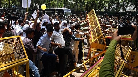 3 நாள் விசாரணை: ராகுல் ஆதரவாளர்களுக்கு நேர்ந்த அவலம்; காங்கிரஸ் எம்.பி.க்கள் இன்று ஆலோசனை