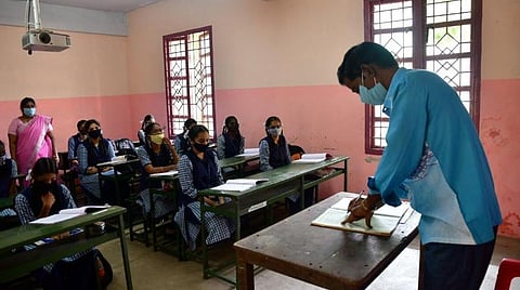 அரசுப் பள்ளி ஆசிரியர்களுக்கு ஆங்கில பேச்சு பயிற்சி