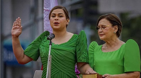 பிலிப்பைன்ஸ் துணை அதிபராக சாரா டுட்ரேட் பதவியேற்பு... யார் இவர்?