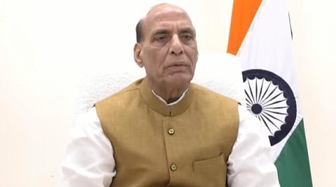 'அடுத்த 60 ஆண்டுகளுக்குள் மண்வளம் முற்றிலும் அழிந்துவிடும்' - 'மண் காப்போம்' விழாவில் ராஜ்நாத் சிங் கருத்து