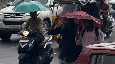 தமிழகத்தில் இன்று இடியுடன் மழை பெய்ய வாய்ப்பு