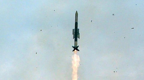 ஏவுகணை சோதனை வெற்றி - மத்திய அமைச்சர் ராஜ்நாத் சிங் வாழ்த்து