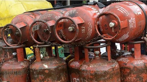 திருவாரூர் | காஸ் சிலிண்டர் வழங்காமல் அலைக்கழித்ததால் நுகர்வோருக்கு ரூ.3 லட்சம் இழப்பீடு வழங்க உத்தரவு