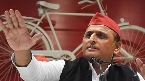 மக்களவை இடைத்தேர்தல் தோல்வி: சமாஜ்வாதி கட்சி பதவிகளை கலைத்தார் அகிலேஷ் யாதவ்