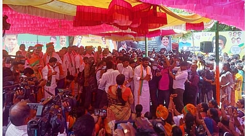 திமுக அரசைக் கண்டித்து அண்ணாமலை தலைமையில் பாஜகவினர் உண்ணாவிரதம்: சென்னையில் ஆயிரக்கணக்கானோர் பங்கேற்பு