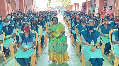 “ஜெயலலிதாவின் துணிச்சல் என்னை ஈர்த்தது” - மாணவி கேள்விக்கு ஆளுநர் தமிழிசை பதில்